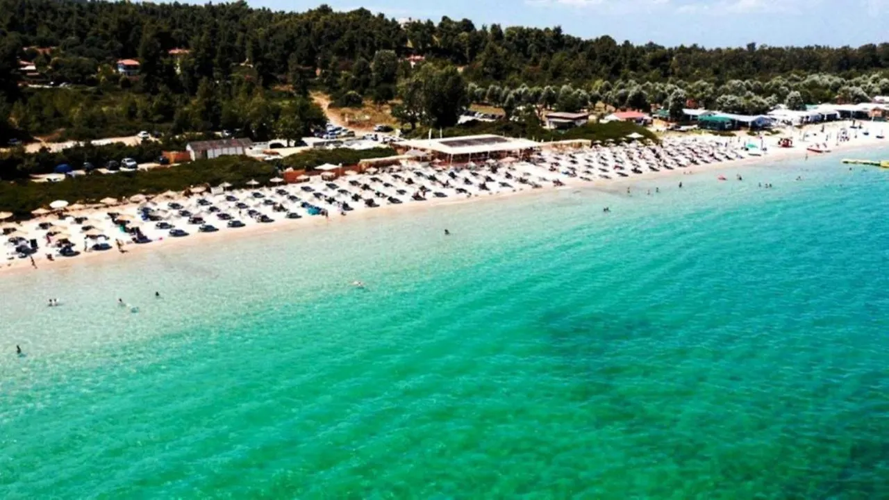 Luxury tent Igloo Beachfront Paliouri Greece
